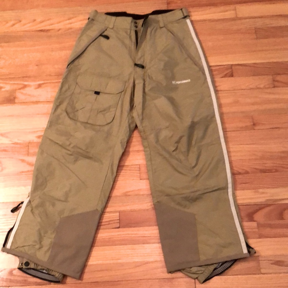 American Eagle snowboard or ski pants. Medium.